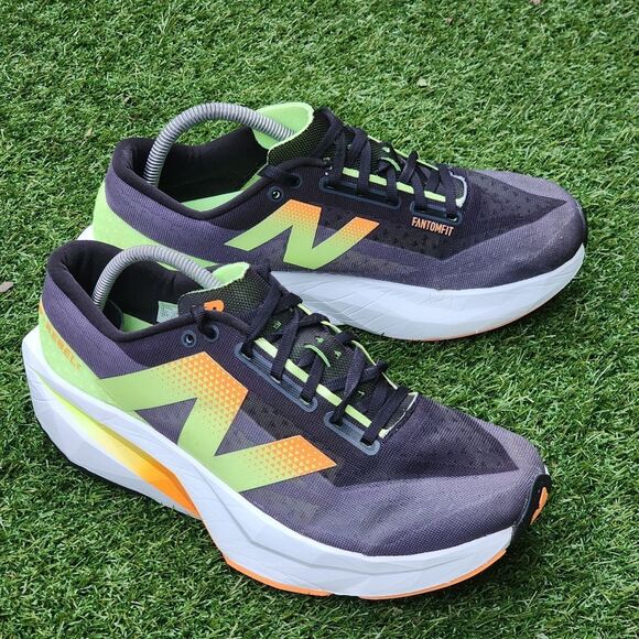 NEW BALANCE FUELCELL Rebel V4 - Mens Shoes - SIZE 9. D - Picture 1 of 10